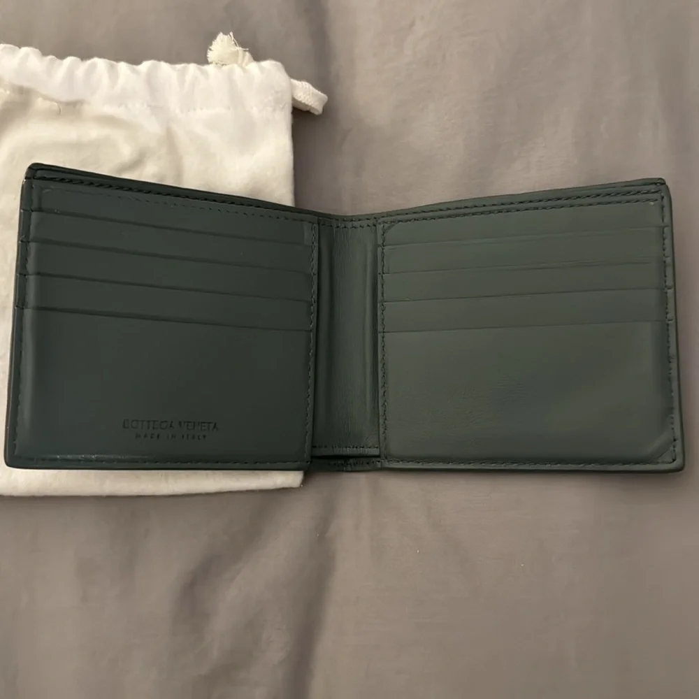 Bottega Veneta Intrecciato Bi-Fold Wallet